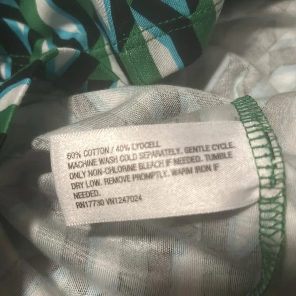 NWT DVF Diane von Furstenberg for Target Geo Green Crewneck Top - Size L - Picture 4 of 6